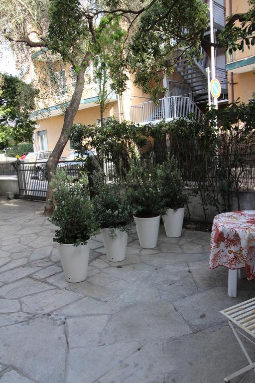 Apartamento Pochi Passi Dal Mare San Bartolomeo Al Mare Exterior foto